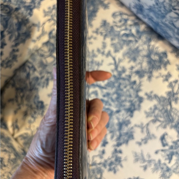 Louis Vuitton wine colored Vernis Zippy Wallet - Picture 12 of 13